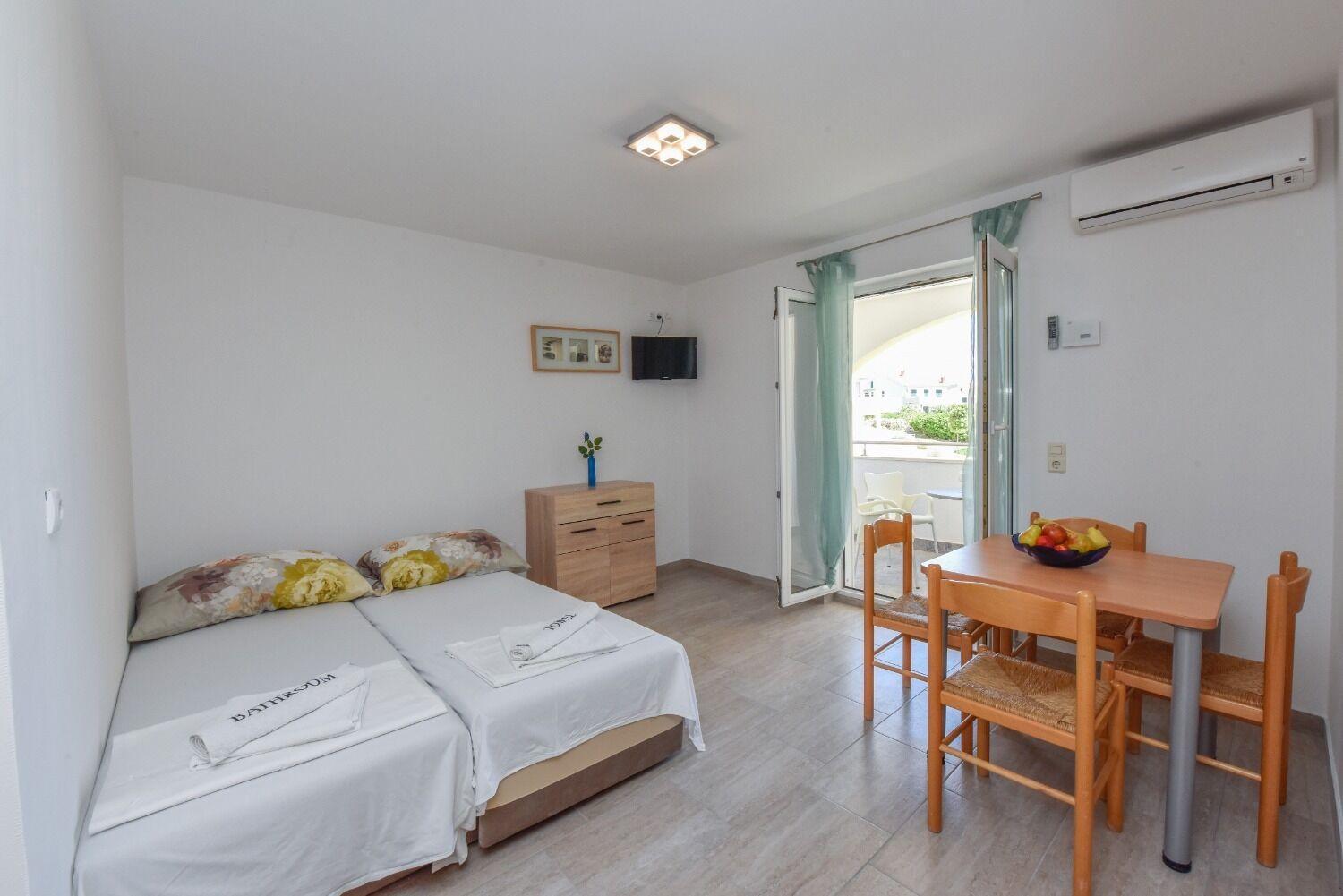 Apartments Mark - 200 M From Sea ノヴァリャ エクステリア 写真